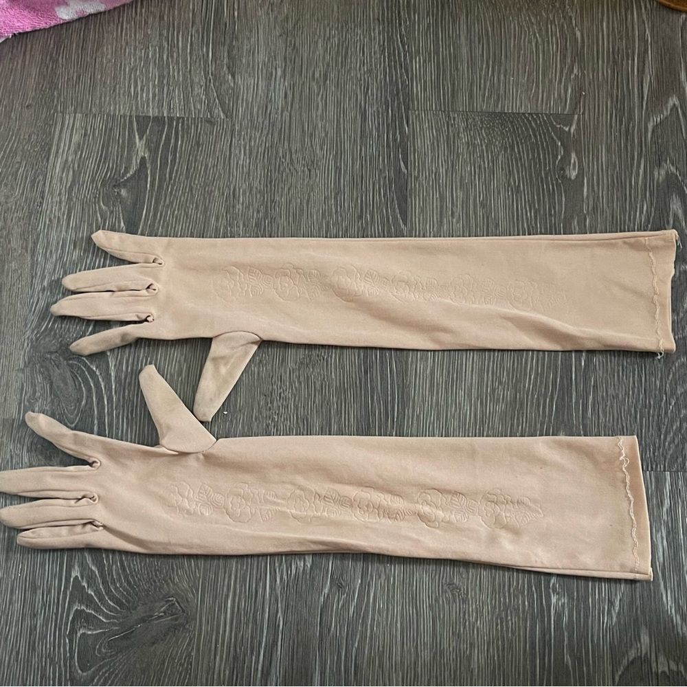 Vintage nude arm gloves - Picture 2 of 6
